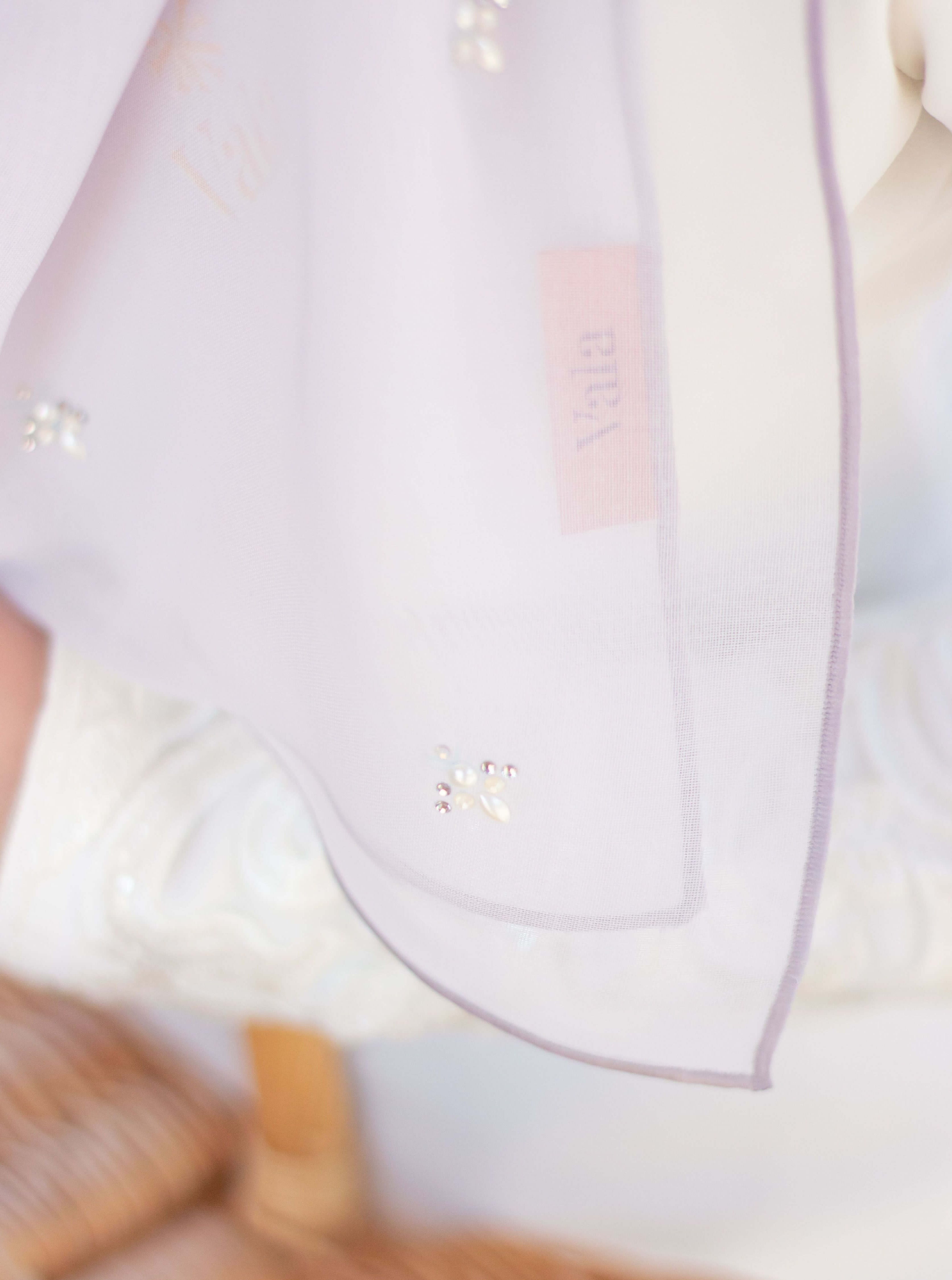 Bawal Kasih Abadi 1 V°v5 in Off White