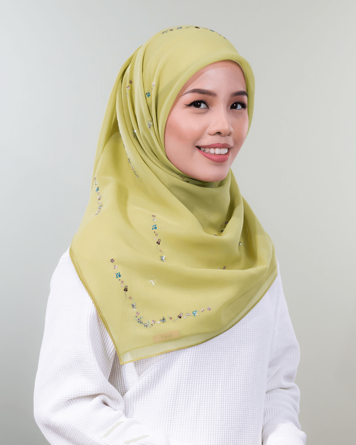 Botani 01 Square Scarf in Cress Green