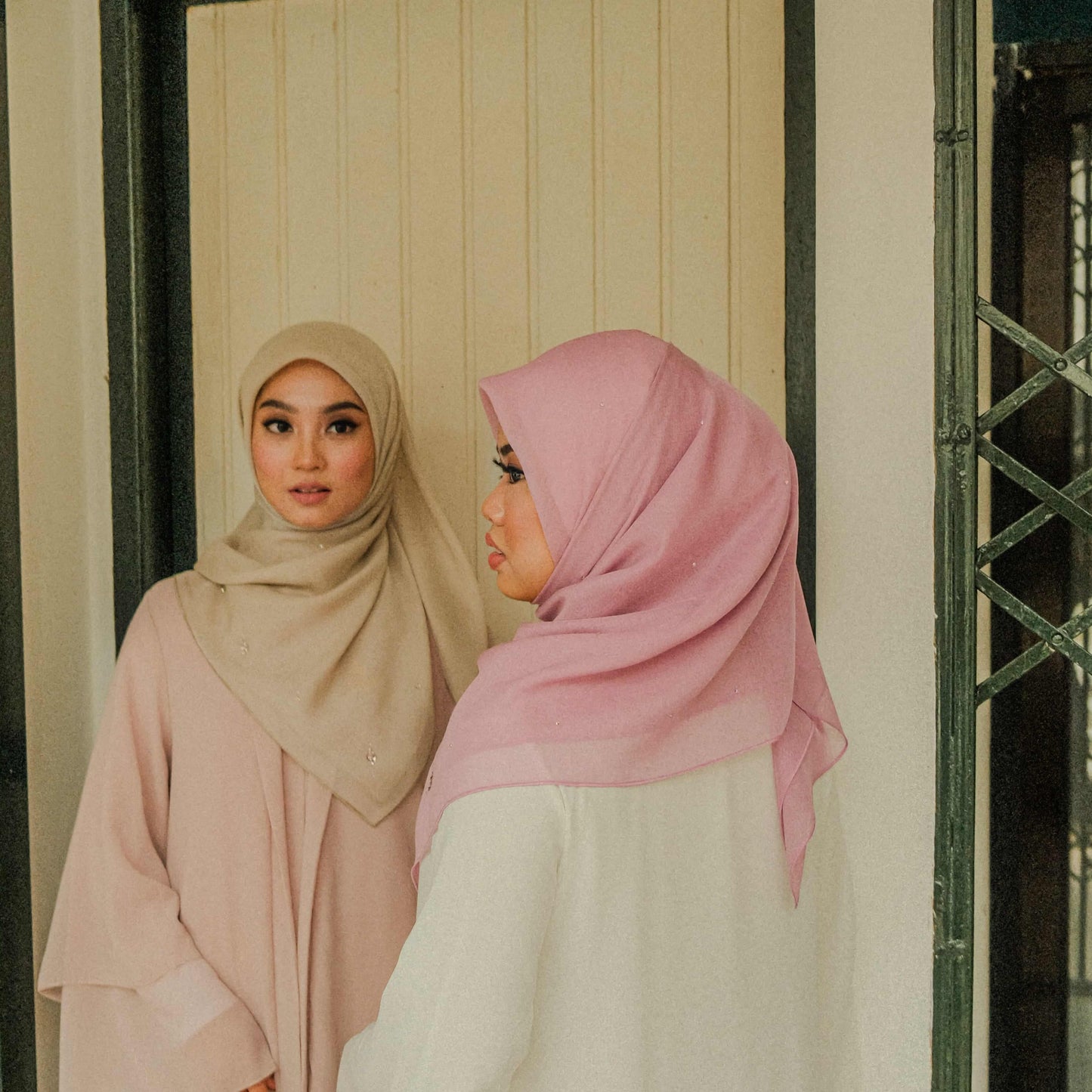Bawal Hilya #02 in Dusky Orchid