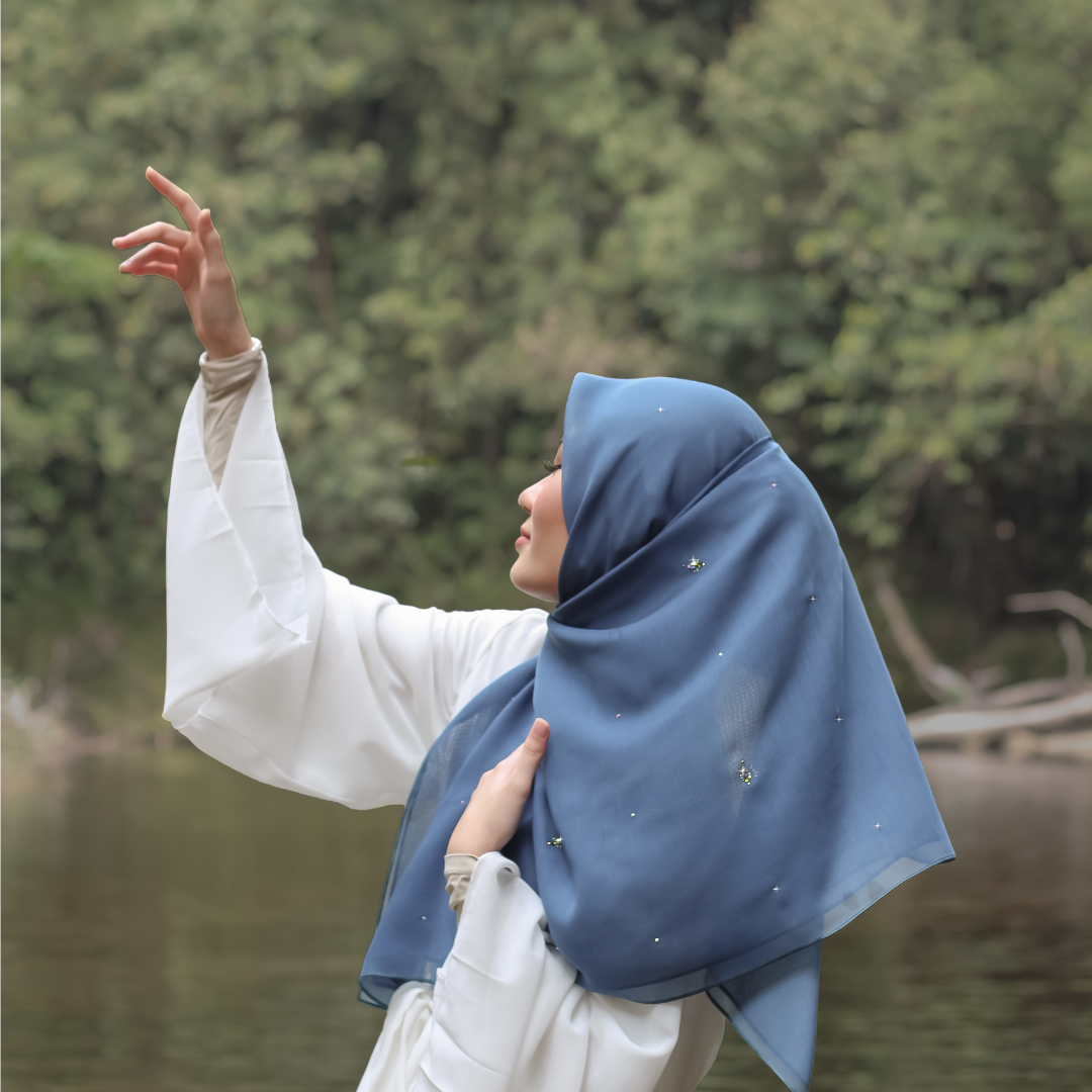 Jadirah V°3 Square Scarf in Dark Moss Rose