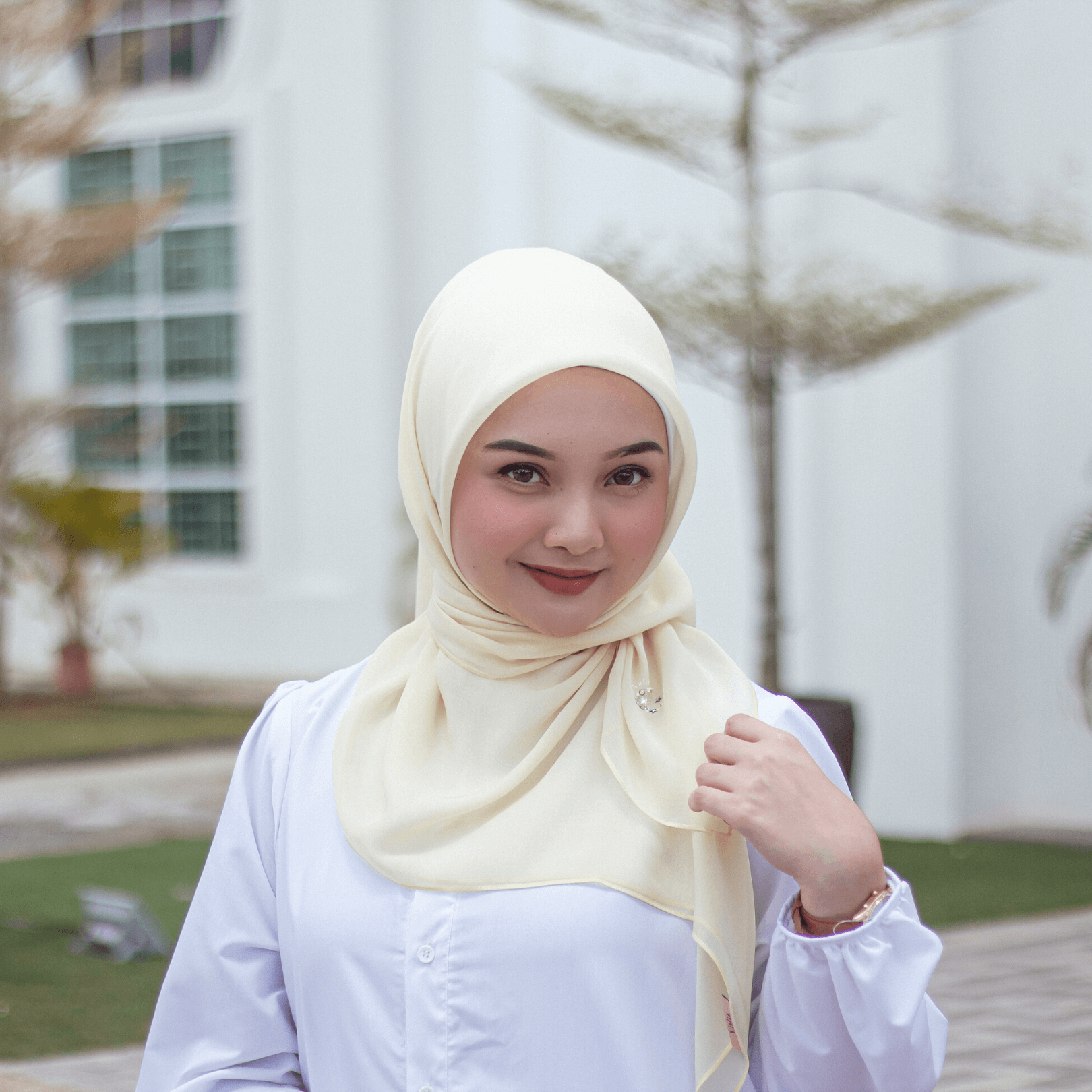 Hilaal V-Edge Square Scarf in Persian Blue