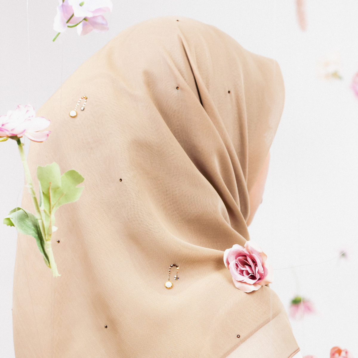 Hayal V°3 Square Scarf in Burlywood