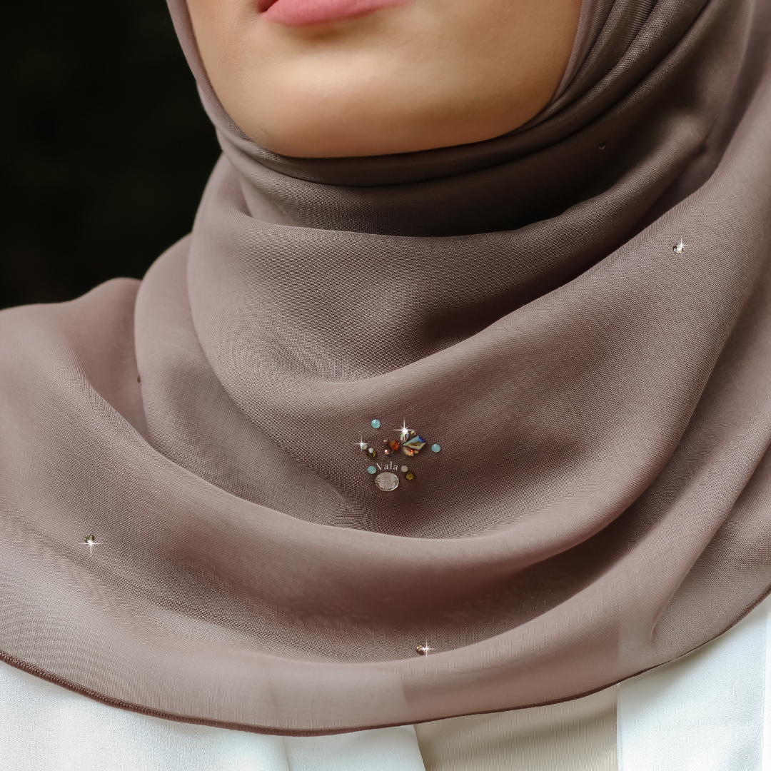 Jublah V°10 Square Scarf in Dark Moss Rose
